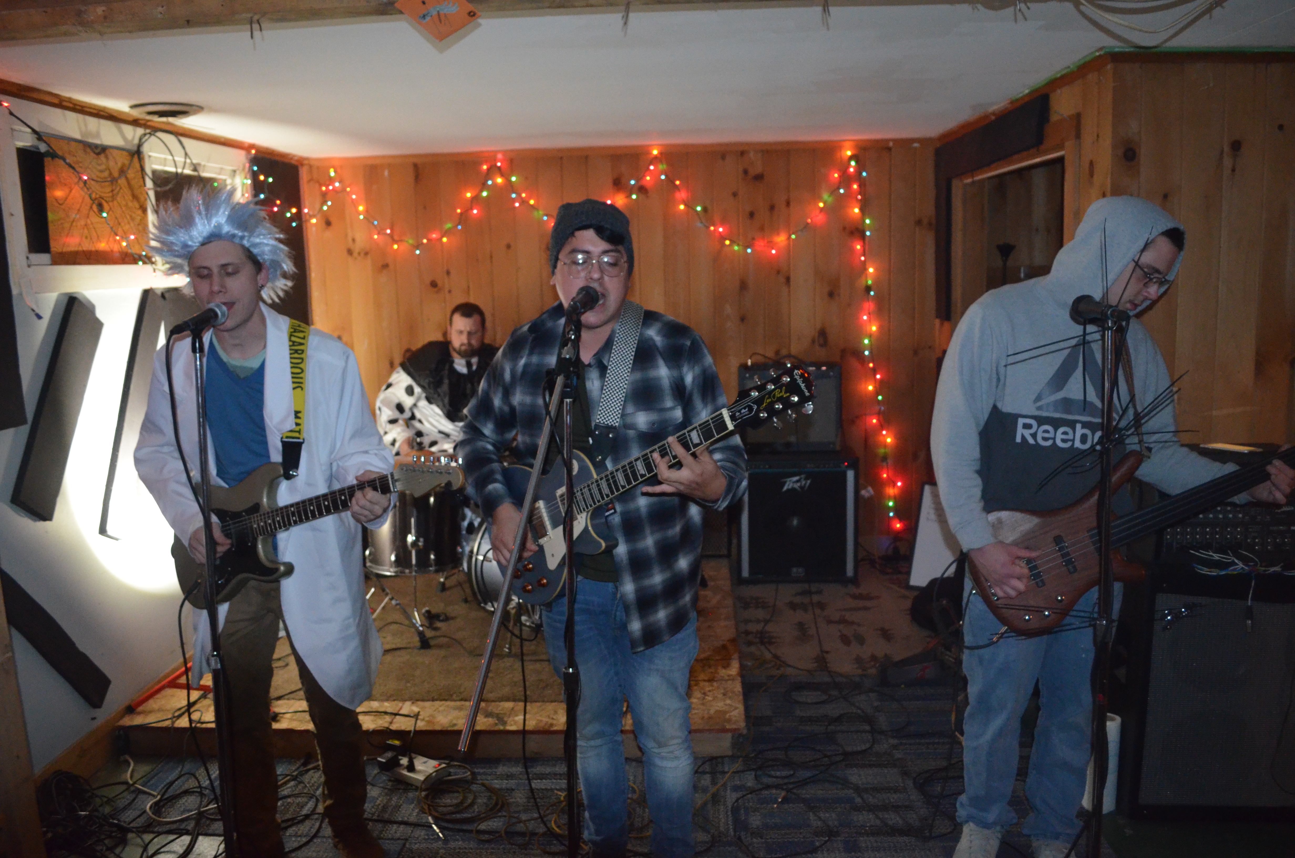 Iüdica Hosts First Annual Halloween Rager