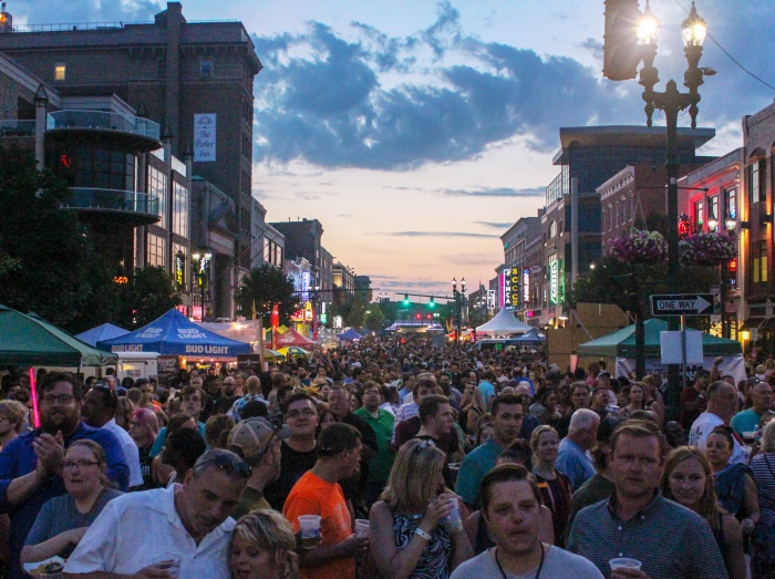 Smash Mouth Plays Schenectady Summer Nights