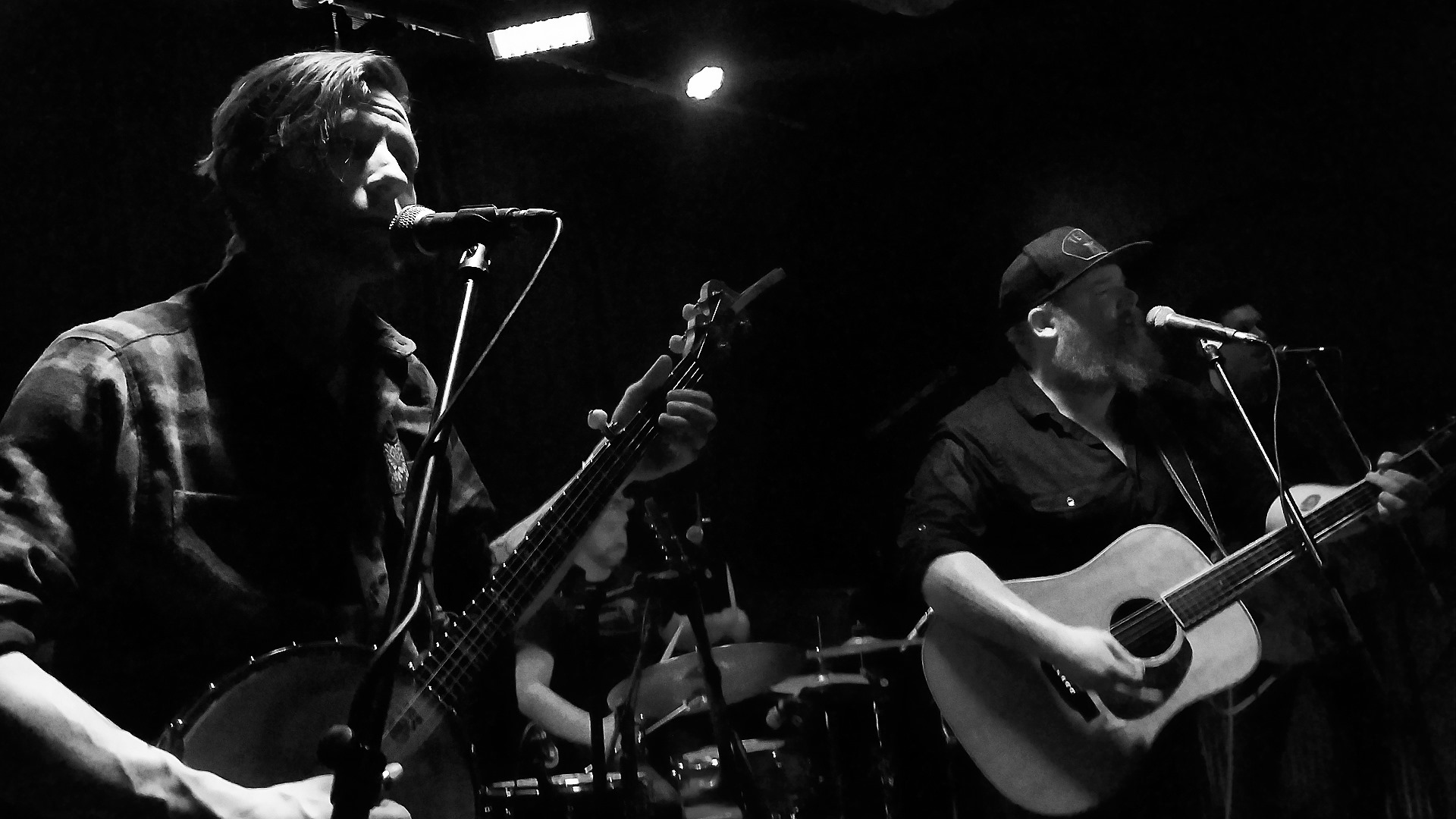 Ghost of Paul Revere Ride Into Albany for First show of 2020