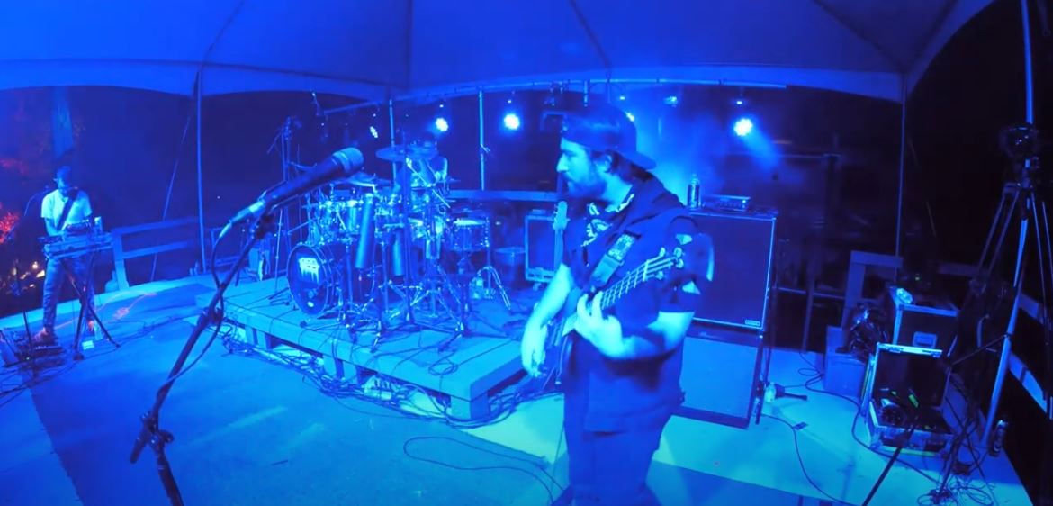 VIDEO: Lespecial Performs at Kamp David | FULL SET