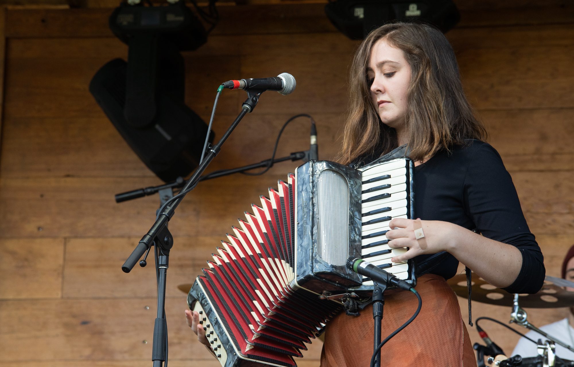 Laura Leigh Details 2023 Winter/Early Spring Tour Dates