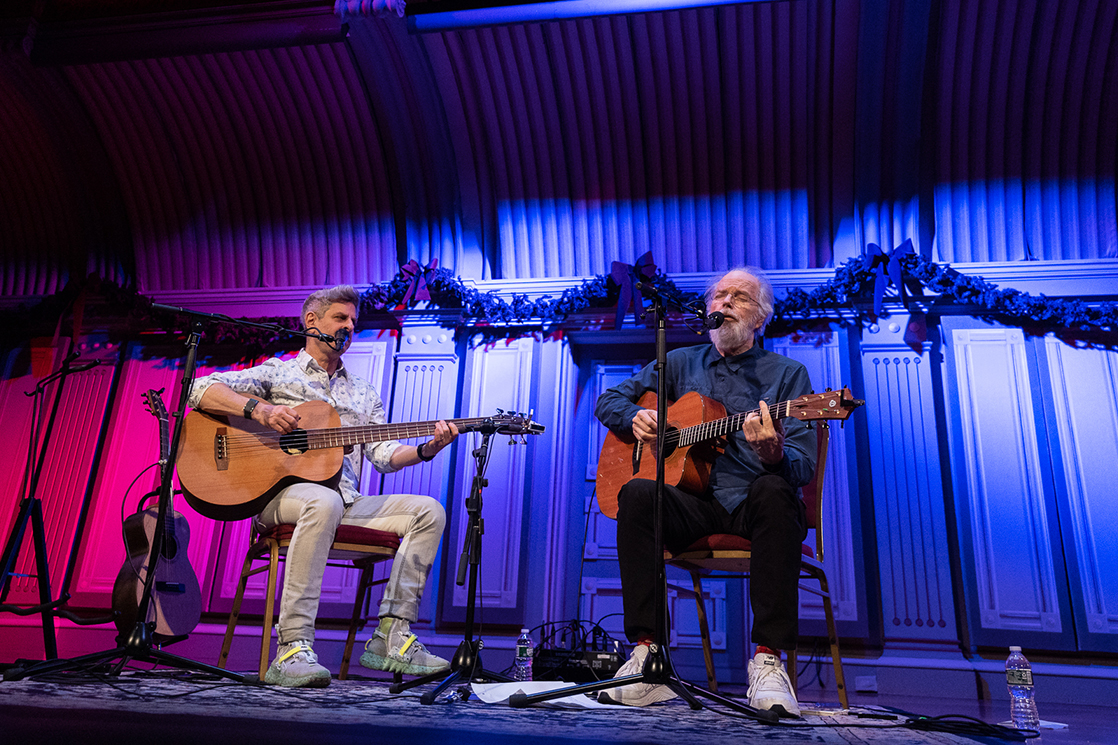 Mike Gordon and Leo Kottke Visit Troy Savings Bank Music Hall For a Spectacular Weekday Show