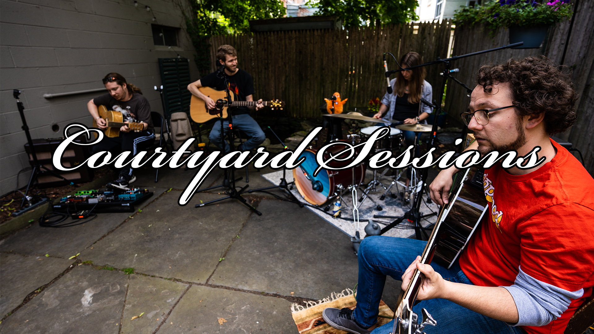 VIDEO: Courtyard Sessions | Glass Pony
