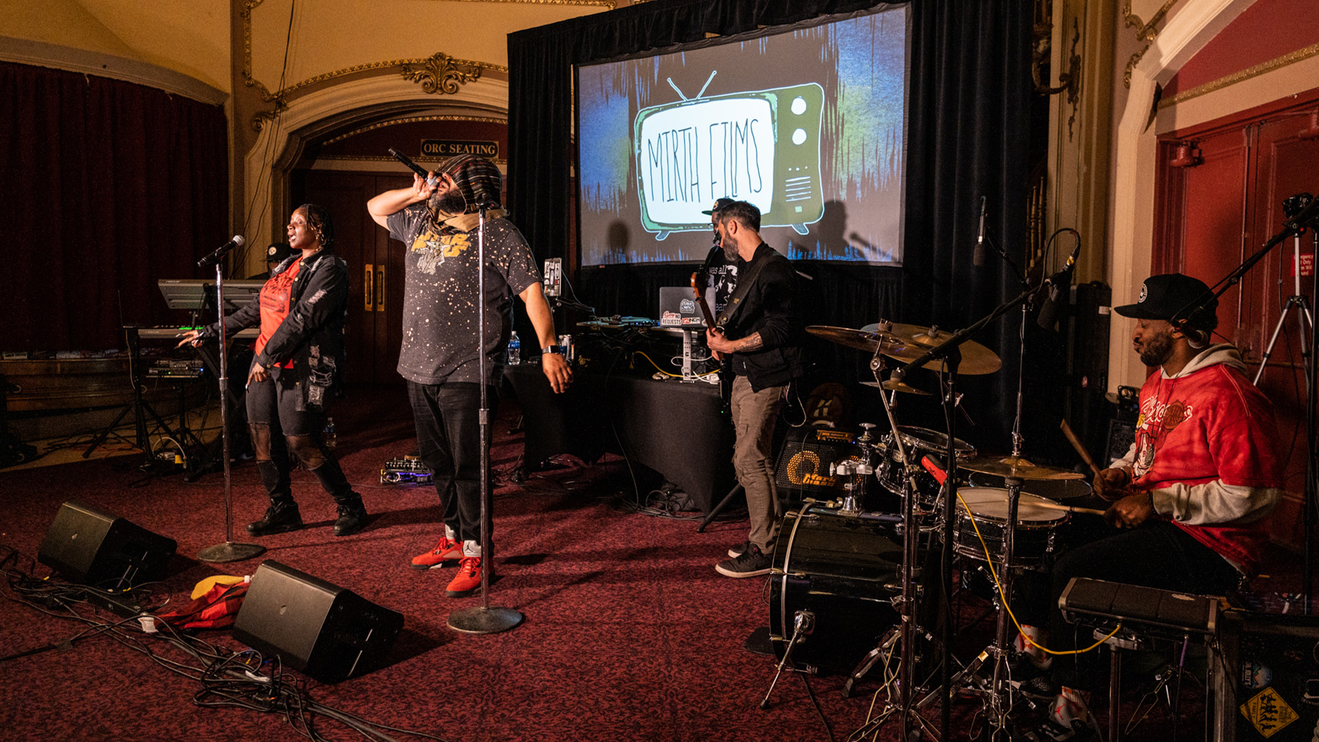 Video: Frank White Experience Live at the Palace Theatre | Full Show