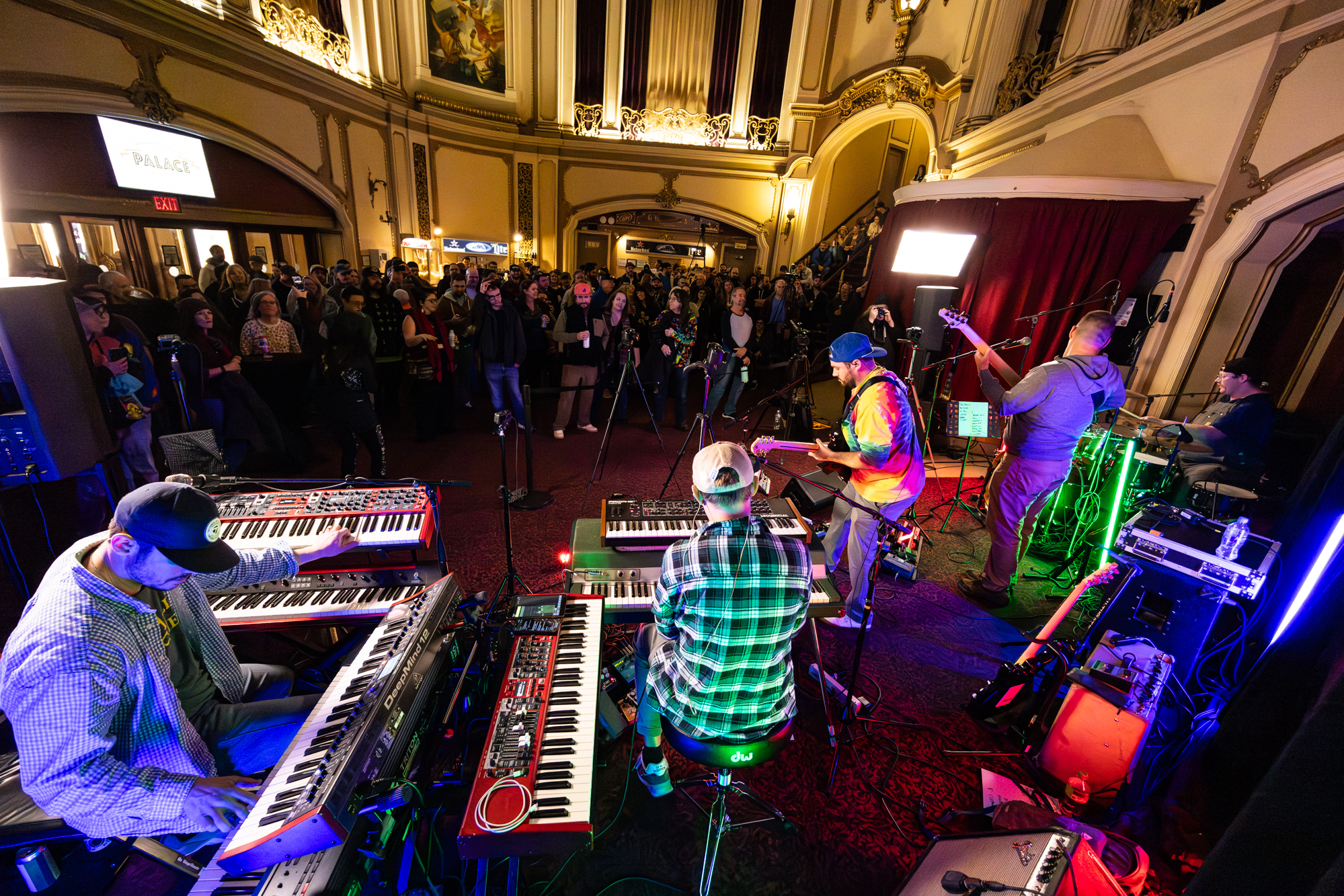 Video: Formula 5 Performs “Sad Bed” At Palace Theatre in Albany, NY