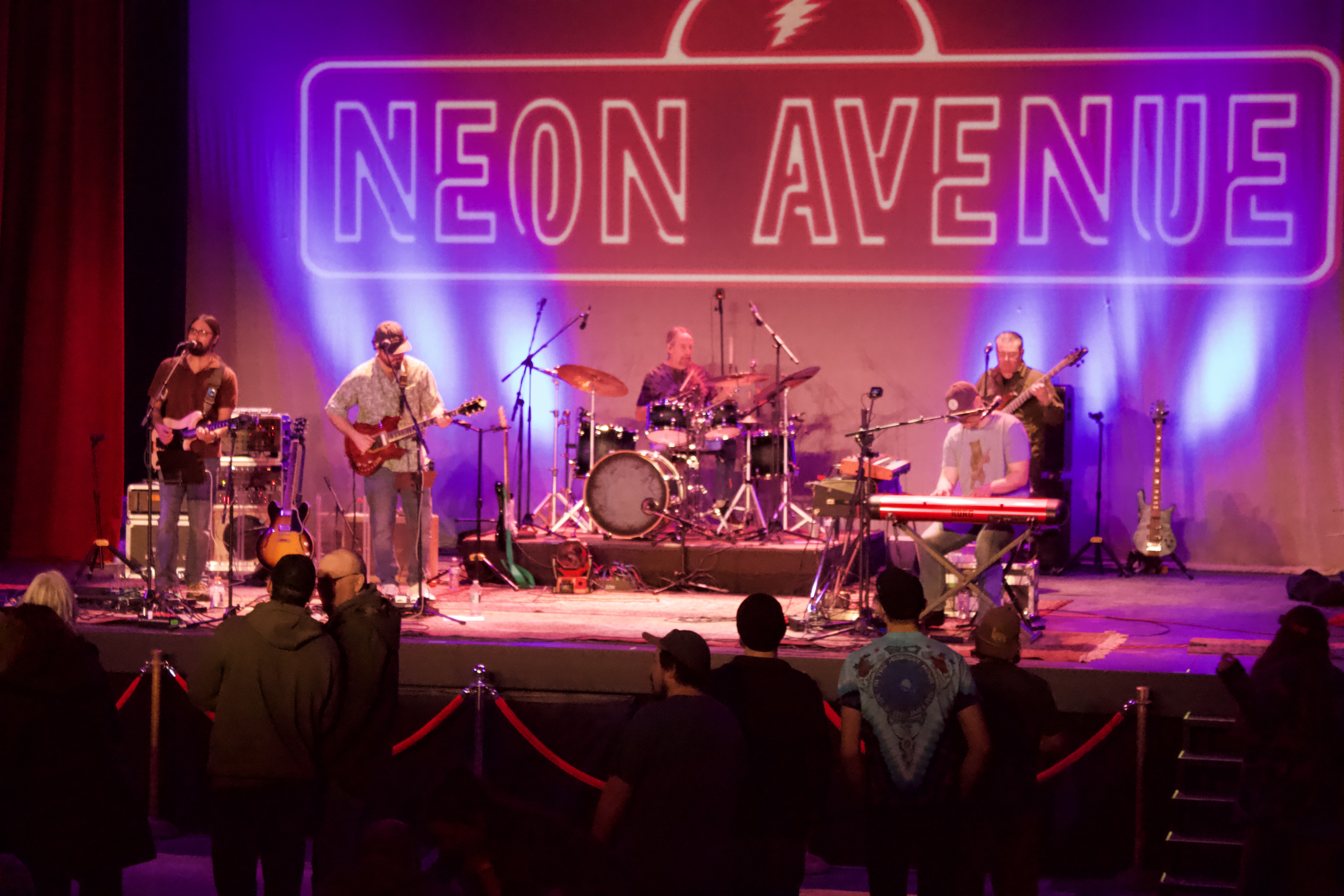Recap: Neon Avenue Lights Up The Glove Theatre with a Deep-cut Jam Session